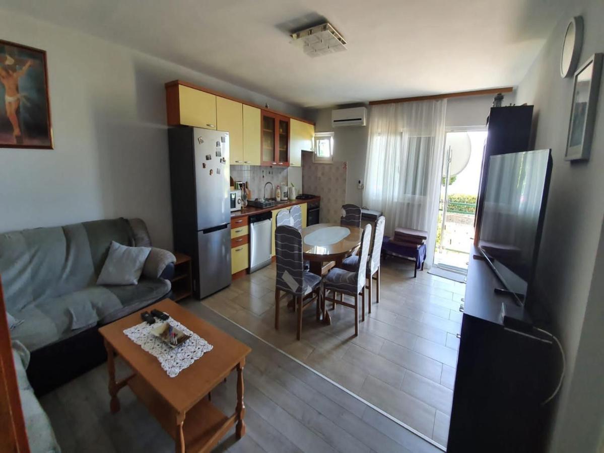 Apartment Miro Kaštela Kültér fotó