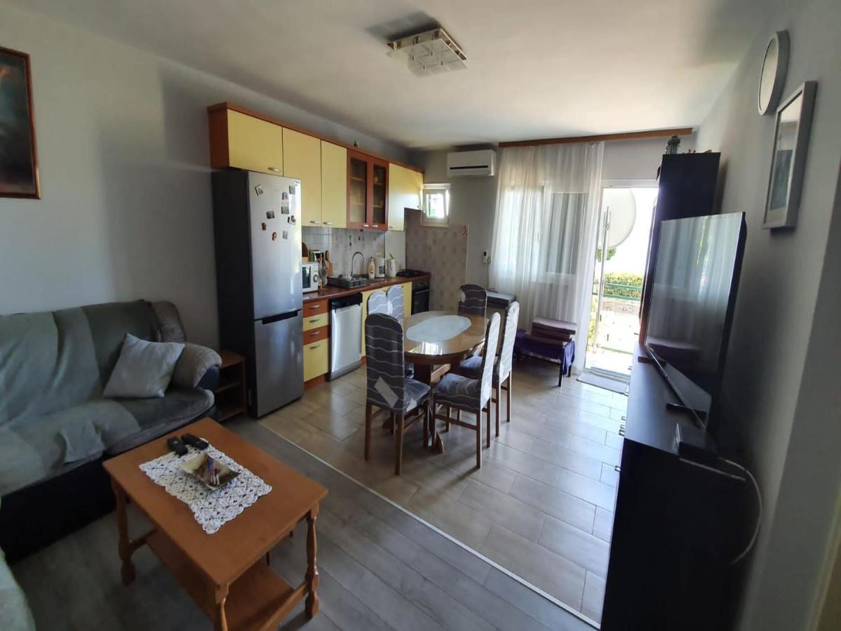 Apartment Miro Kaštela Kültér fotó